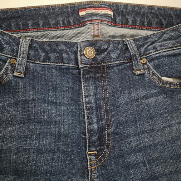 Tommy Hilfiger Ladies Size 10 Curve Straight Leg Medium Wash Blue Jeans - Picture 6 of 11